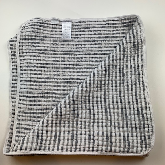 Aden and Anais Serengeti Rhino Dream Blanket - Picture 5 of 8